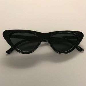 Small 90s sunglasses